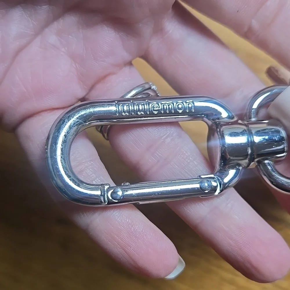 Lululemon Never Lost Pink Mist, silver logo keychain lanyard